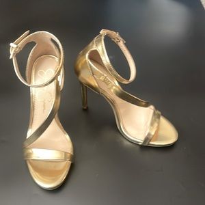 Jessica Simpson size 6 strappy gold heels.
